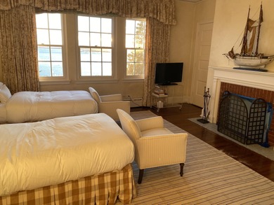 The Grace Cottage, Hermit's Point. This magnificent stuccoed - photo 30