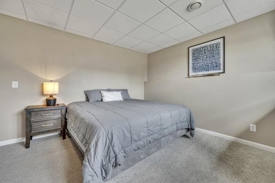 Incredible space and an ideal location meet in this 4-bedroom - photo 31