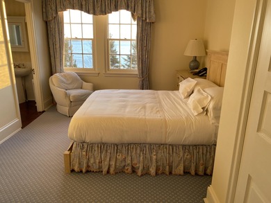The Grace Cottage, Hermit's Point. This magnificent stuccoed - photo 31