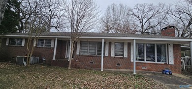 Lake Home For Sale in Guntersville, Alabama