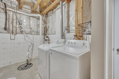 Incredible space and an ideal location meet in this 4-bedroom - photo 33