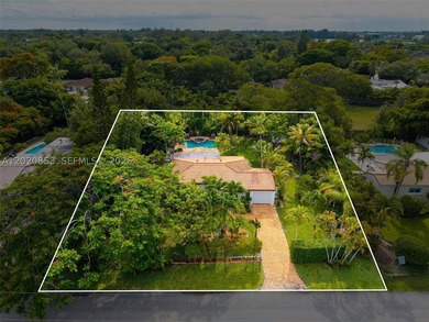 Tucked away on a quiet, tree-lined street in the coveted Glenvar - photo 42