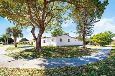 Appraised at 495K! Over 20k in recent upgrades. Stunning - photo 2