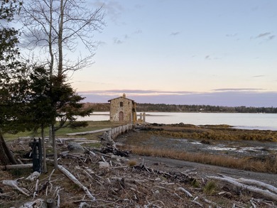 The Grace Cottage, Hermit's Point. This magnificent stuccoed - photo 49