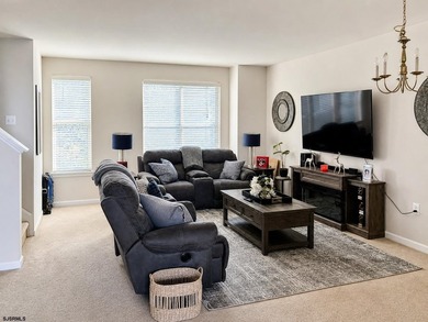 Beautifully maintained 3-bedroom, 2.5-bath townhome in the - photo 2