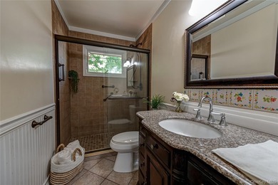Welcome to this spacious and bright 5-bedroom Colonial set on - photo 9