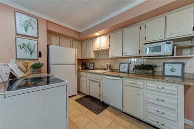 Welcome to this spacious and bright 5-bedroom Colonial set on - photo 10