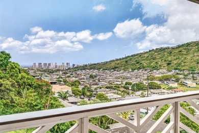 Elevate your lifestyle in this exceptional Palolo hillside - photo 2