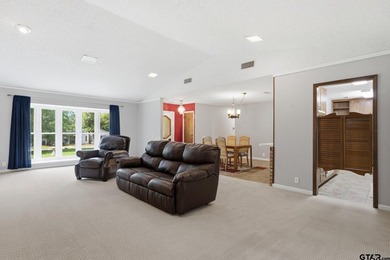 Great corner-lot home in the Hideaway Lake community! This - photo 7