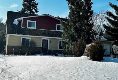 Bass Lake - Oakland County Home For Sale in Commerce Twp Michigan