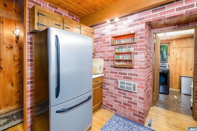 Tucked away on a private road in the desirable Deer Park area - photo 17