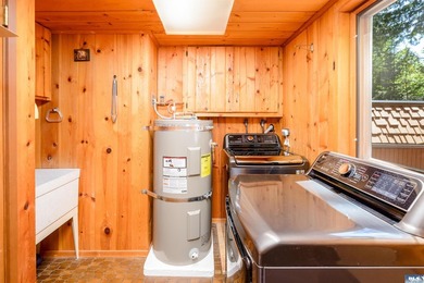 Tucked away on a private road in the desirable Deer Park area - photo 18
