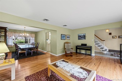 Welcome to this spacious and well-maintained 4-bedroom, 2.5-bath - photo 4