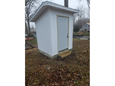 Escape to this completely remodeled 2 bedrooms, 1 bath Gem on - photo 4