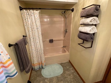 Welcome to your new home! This cute and cozy 2 bedroom home in - photo 15