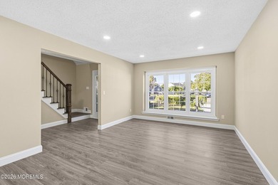 Absolutely stunning, fully renovated 4-bedroom, 2-bath home - photo 9