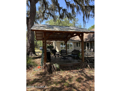 Tucked away where water meets wilderness, this 3-bedroom - photo 20