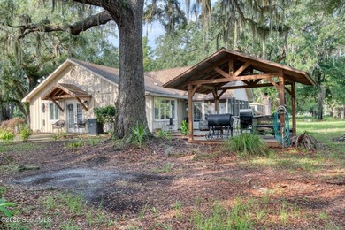 Tucked away where water meets wilderness, this 3-bedroom - photo 28