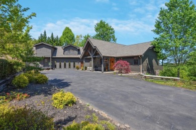 (private lake, pond, creek) Home For Sale in Sevierville Tennessee