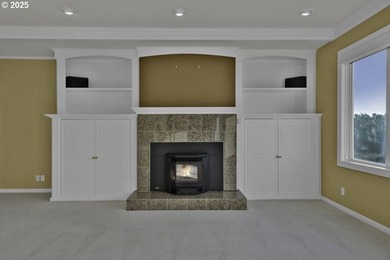 Indulge in refined coastal living within the oceanfront gated - photo 9