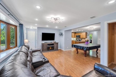Charming 4-bedroom, 1-bath ranch situated on a tremendous - photo 6