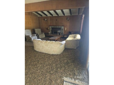 Welcome to this charming 3-bedroom, 2-bath starter home, ready - photo 5