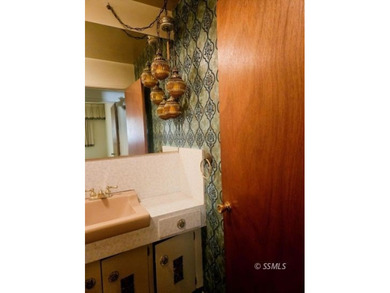 Welcome to this charming 3-bedroom, 2-bath starter home, ready - photo 7