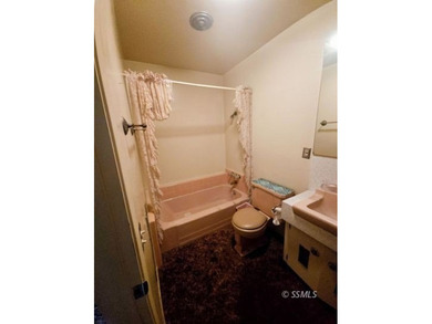 Welcome to this charming 3-bedroom, 2-bath starter home, ready - photo 8
