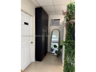 Well-established beauty salon opportunity located in a central - photo 15