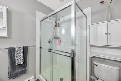 THE KEW by Mosiac! WELL MAINTAINED townhome in desirable complex - photo 23
