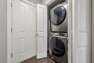 THE KEW by Mosiac! WELL MAINTAINED townhome in desirable complex - photo 28
