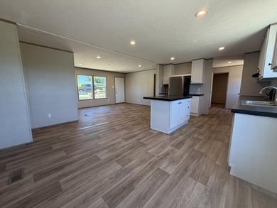 Brand new Clayton Horizon home offering 3 bedrooms, 2 full baths - photo 5