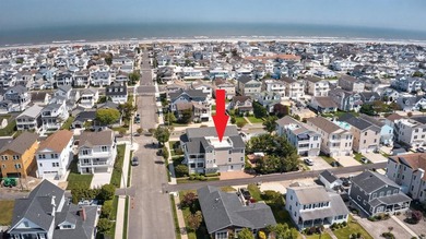 Massive house on a massive lot! Welcome to 108 & 110 21st Street - photo 2