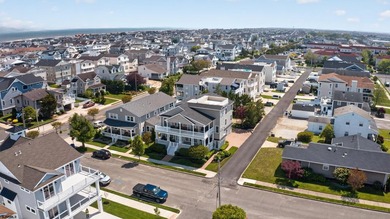 Massive house on a massive lot! Welcome to 108 & 110 21st Street - photo 3