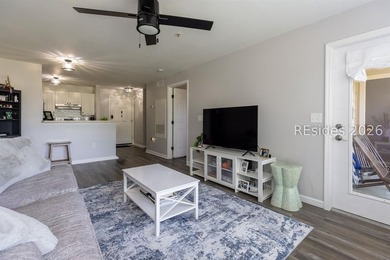 You'll LOVE this villa! Loaded with new improvements. New A/C - photo 2