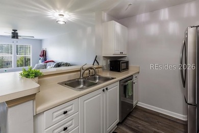 You'll LOVE this villa! Loaded with new improvements. New A/C - photo 5