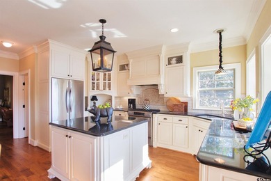 This stunning 4-bedroom, custom built 3408 sq ft lake front home - photo 8