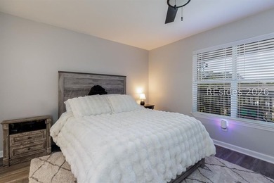 You'll LOVE this villa! Loaded with new improvements. New A/C - photo 8