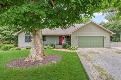 Lake Home For Sale in Camargo, Illinois