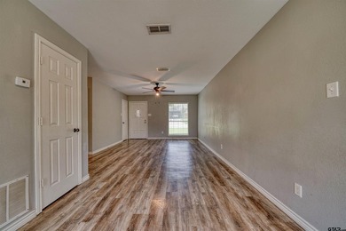 MOVE-IN READY! Updated and well-maintained 3-bedroom, 2-bath - photo 5