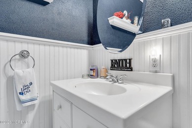 Move right into this well-maintained 2-bedroom, 2-bath home in - photo 35
