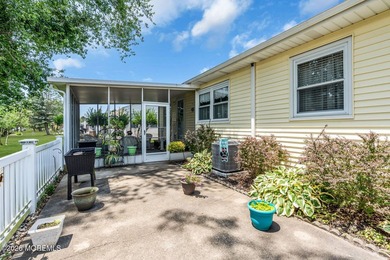 Move right into this well-maintained 2-bedroom, 2-bath home in - photo 38