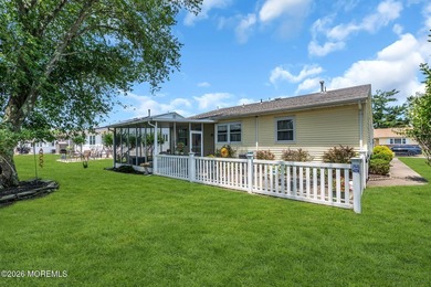 Move right into this well-maintained 2-bedroom, 2-bath home in - photo 45
