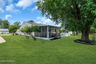 Move right into this well-maintained 2-bedroom, 2-bath home in - photo 46