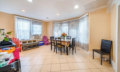 Rare Investment Opportunity! Legal duplex, Unit 1 consists of 3 - photo 8