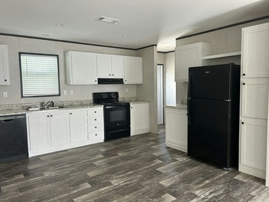 Make your new home in North Tampa Estates, a well-maintained - photo 8