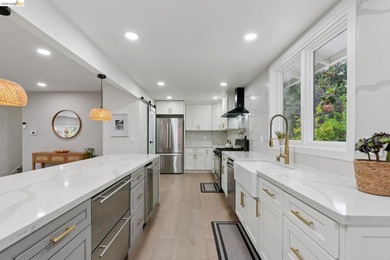 Tucked away in Oakland's desirable Grass Valley neighborhood - photo 11