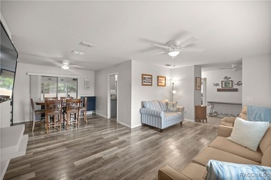 Spacious 3 bedroom, 2 bath home on oversized lot with Large - photo 11