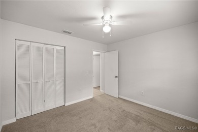 Spacious 3 bedroom, 2 bath home on oversized lot with Large - photo 19