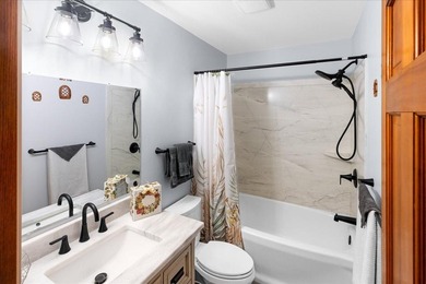 Welcome home to this warm and inviting two-owner property - photo 19